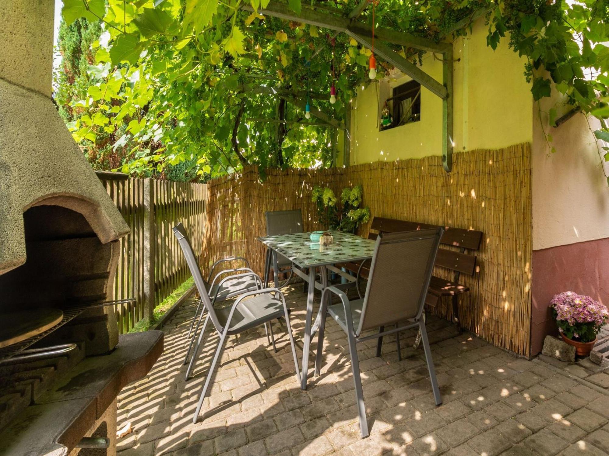 Modern Apartment In Sebnitz With A Terrace In Sebnitz Eksteriør billede